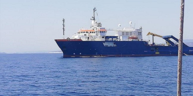 Τρία τουρκικά πολεμικά μπλόκαραν