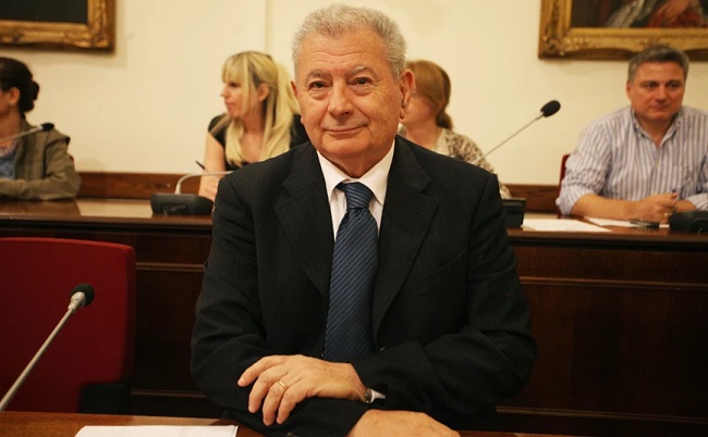 Σήφης Βαλυράκης: Ανατροπή στην υπόθεση