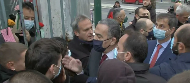 Πολυτεχνείο: Αντιμέτωποι με οργή φοιτητών