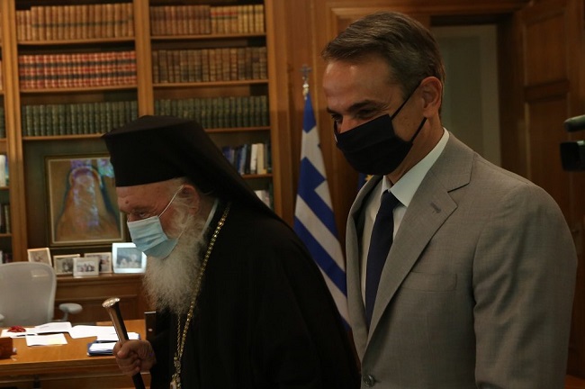 Πρόσληψη 4.000 παπάδων