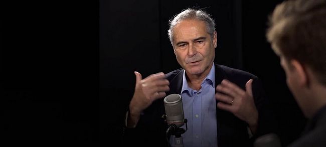 Κ.Περόν: «Σταματήστε να το αποκαλείτε εμβόλιο-Είναι γονιδιακή θεραπεία-Παραδέχθηκε και ο Α.Μπουρλά»