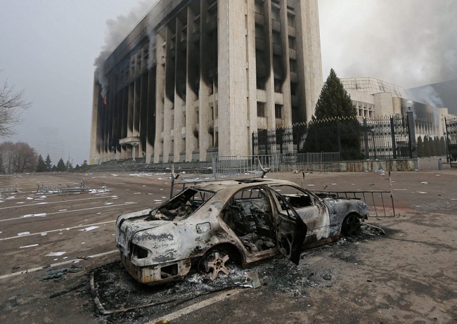 Καζακστάν: Εξέγερση δεκάδων νεκρώνΚαζακστάν: Εξέγερση δεκάδων νεκρών
