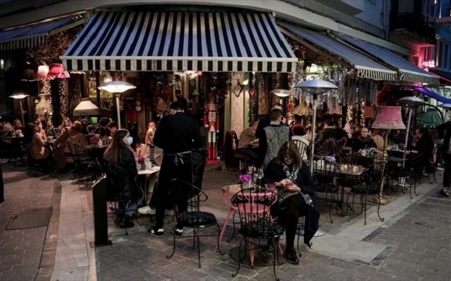 Φόβοι για χιλιάδες λουκέτα στην εστίαση