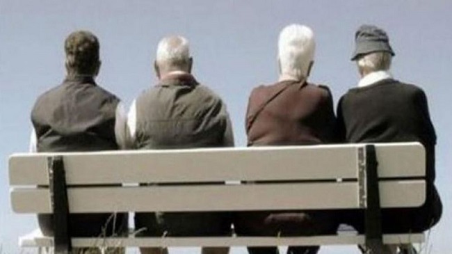 Πολύ περισσότεροι θάνατοι από γεννήσεις