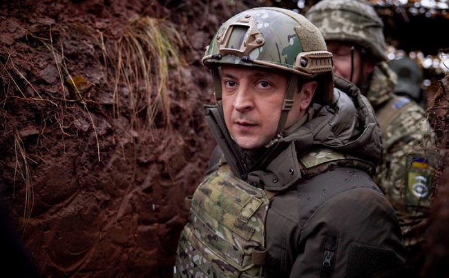 Ο Zelensky με στρατιωτικό νόμο απαγορεύει πολιτικά