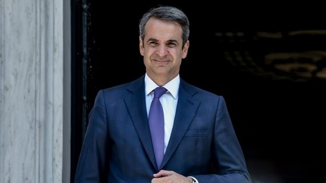 ουραγός και κομπάρσος των εξελίξεων
