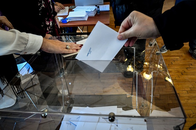«Πάγωσαν» τα σενάρια για εκλογές