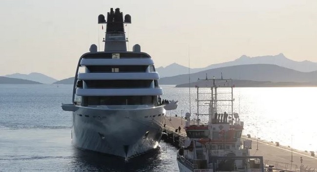 πλυντήριο προς όφελος της Ρωσίας μπροστά