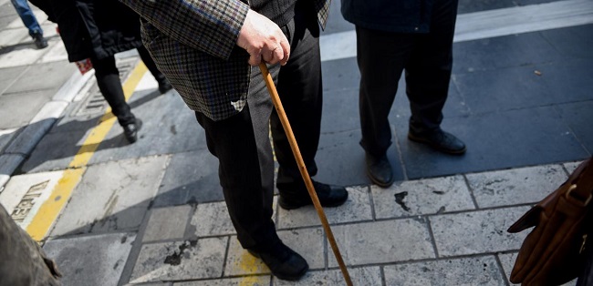 Η τραγωδία των ανασφάλιστων υπερηλίκων