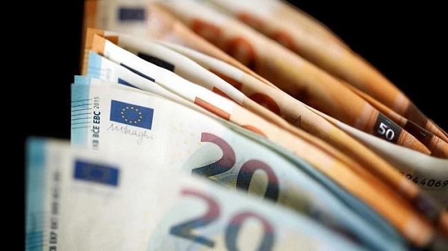 κατώτατος μισθός στα 713 ευρώ
