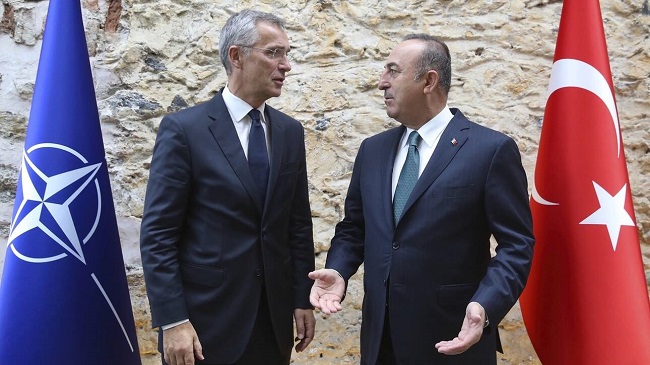 Γ.Στόλτενμπεργκ «γλύφει» Τσαβούσογλου