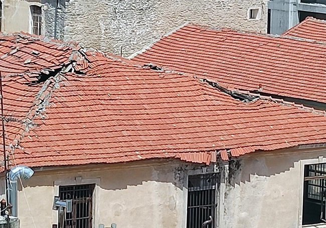 ια να ακούσουμε τι λένε