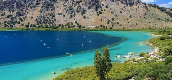 Η λίμνη καθρέφτης που μαγεύει
