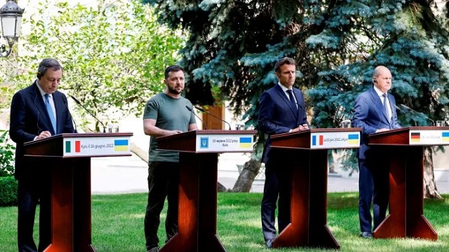 Αποστολές οπλών και ένταξη Ουκρανίας
