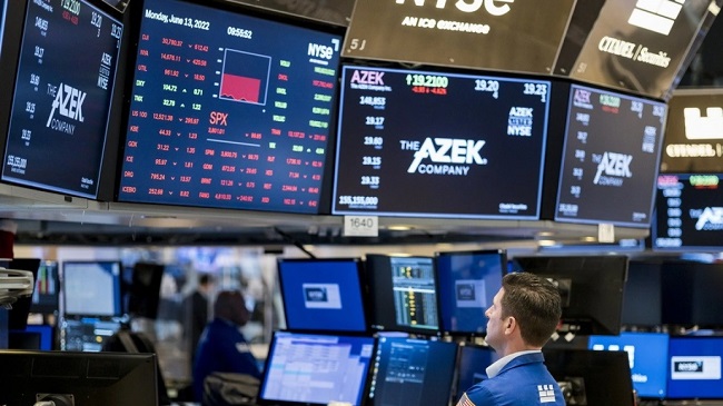 Νέα αύξηση των επιτοκίων κατά