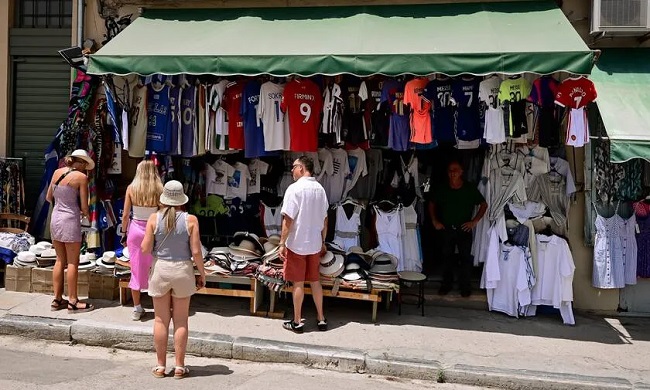 Καραντίνα τέλος για τους τουρίστες