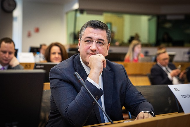 Κρατήθηκε επί 6ωρο στη Σμύρνη