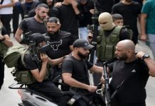Γάζα:-Παλαιστίνιοι μαχητές κατέστρεψαν τουλάχιστον 30 Ισραηλινά τανκς-Ισραηλινά Σινούκ περιμάζεψαν νεκρούς-τραυματίες