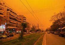Καιρός: Αποπνικτικό «κοκτέιλ» ζέστης και αφρικανικής σκόνης από την Πέμπτη