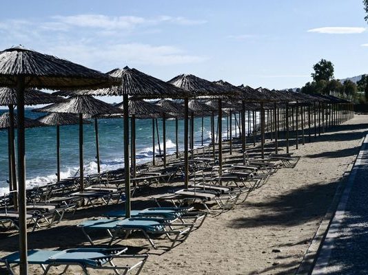 Κατάρρευση του τουρισμού: Κυκλάδες, Αν.Αιγαίο, Δωδεκάνησα, Β.Ελλάδα κλπ. γράφουν μέχρι και 40% κάτω!