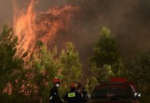Φωτιά στον Βαρνάβα-Μπαράζ μηνυμάτων 112- Εκκενώνονται Ροδόπολη-Αμυγδαλέζα-Γραμματικό-Σταμάτα-Μικροχώρι