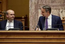 Φορολογικό δώρο Χατζηδάκη στους ιδιοκτήτες τηλεοπτικών σταθμών-Καναλάρχης «καιγόταν για λύση»