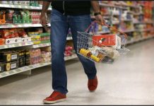 Ρεκόρ τριετίας κατέρριψε ο πληθωρισμός – Οι καταναλωτές λυγίζουν, οι επιχειρήσεις αντέχουν