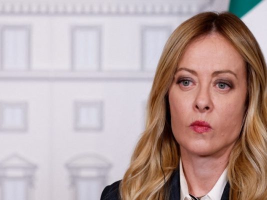 Σκληρή απάντηση Meloni στον Trump: Η Ιταλία είναι κυρίαρχο κράτος – Κοίταξε τη δική σου δημοτικότητα που είναι στα τάρταρα