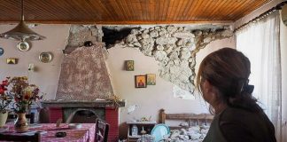 Έντρομοι οι κάτοικοι στην Εύβοια: «65 χρόνια δεν έχω καταλάβει τέτοιο σεισμό» – Εικόνες καταστροφής στη Δαφνούσσα