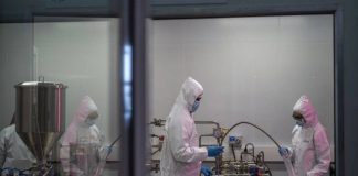 «Βόμβα» από Τούλσι Γκάμπαρντ: «Οι ΗΠΑ χρηματοδότησαν βιολογικά εργαστήρια στην Ουκρανία με Πανώλη και Κορωνοϊούς»!